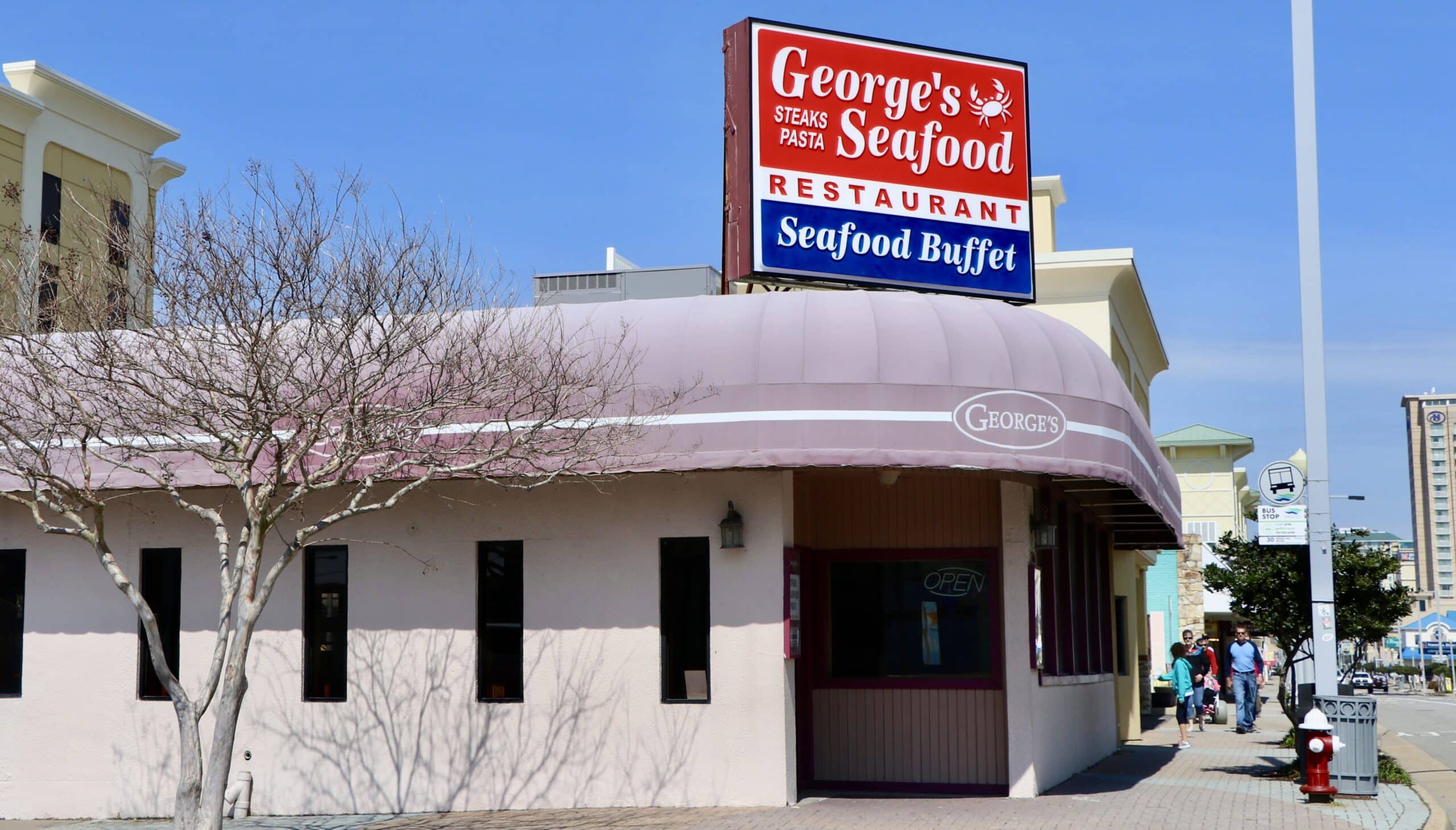 A picture of the outside of Captain George's Seafood in VA Beach